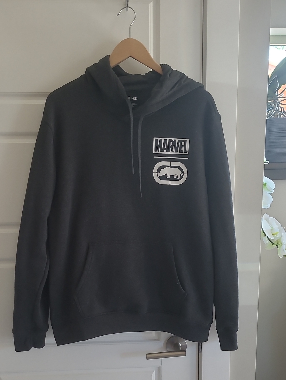 Marvel/eckō Colab Hoodie. Size M